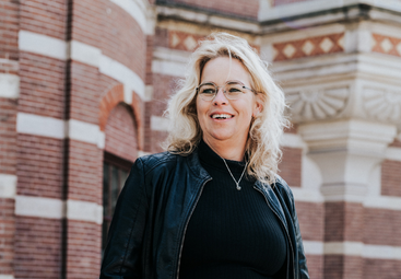 Fitmom Karin deelt haar ervaring met buikwandcorrectie en LIPOELASTIC compressiekleding